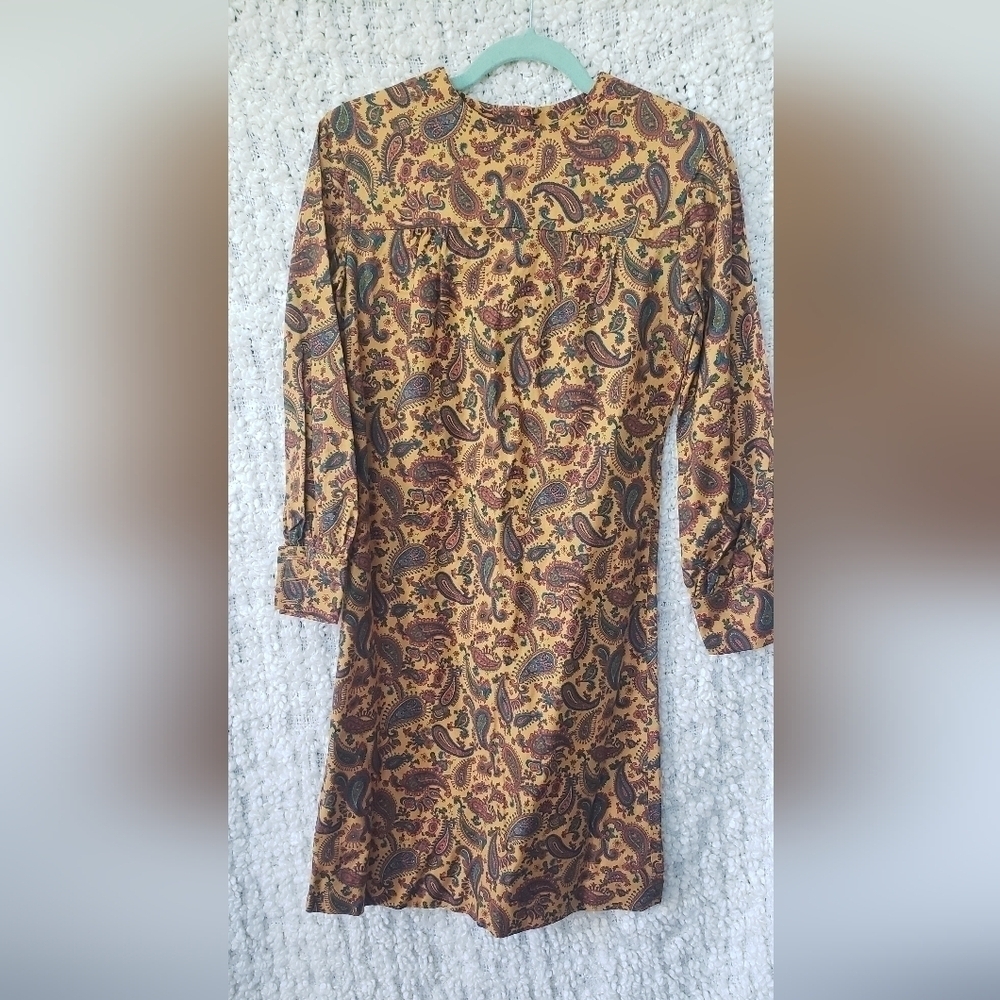 Vintage mustard green red paisley long sleeve knee length (approx) dress